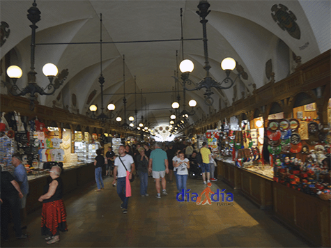 Mercado de Cracovia, visto desde adentro