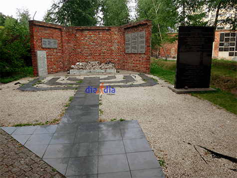 Monumento a los niños fallecidos durante el Holocausto