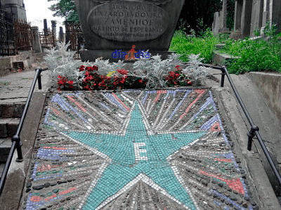 Tumba de Zamenhof en el cementerio de Varsovia